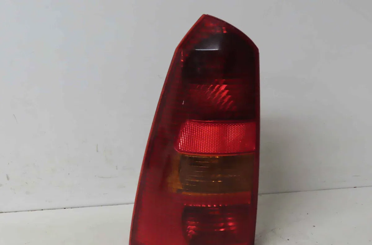 Catadioptre arg FORD FOCUS I occasion — photo 4
