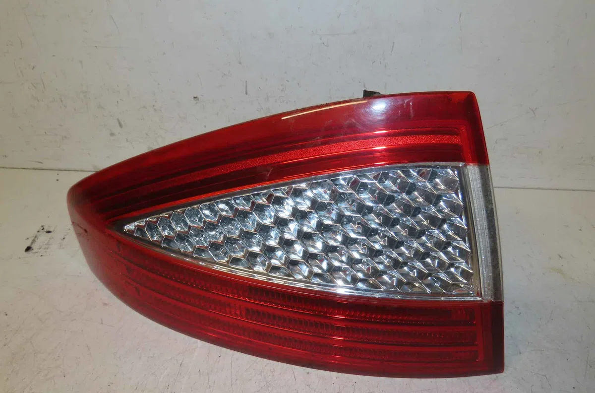 Catadioptre arg FORD MONDEO III occasion — photo 4
