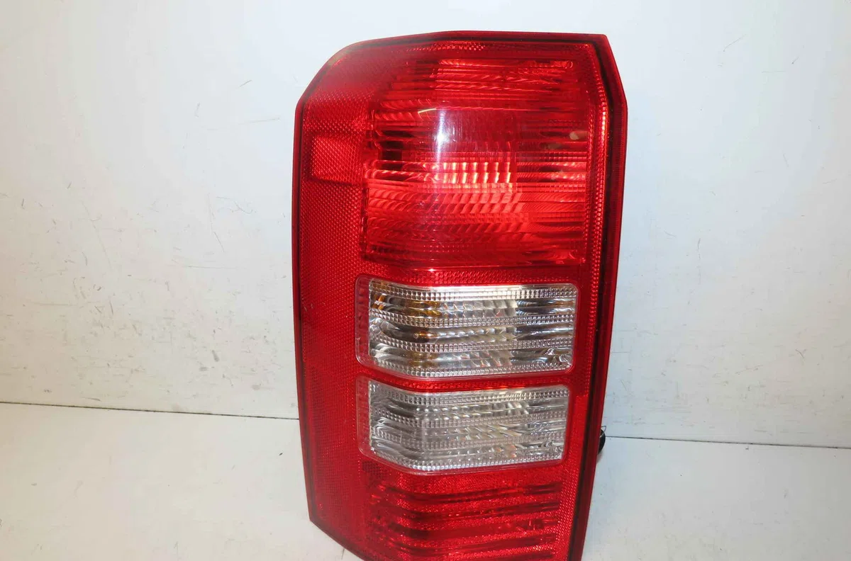 Catadioptre arg JEEP PATRIOT occasion — photo 4