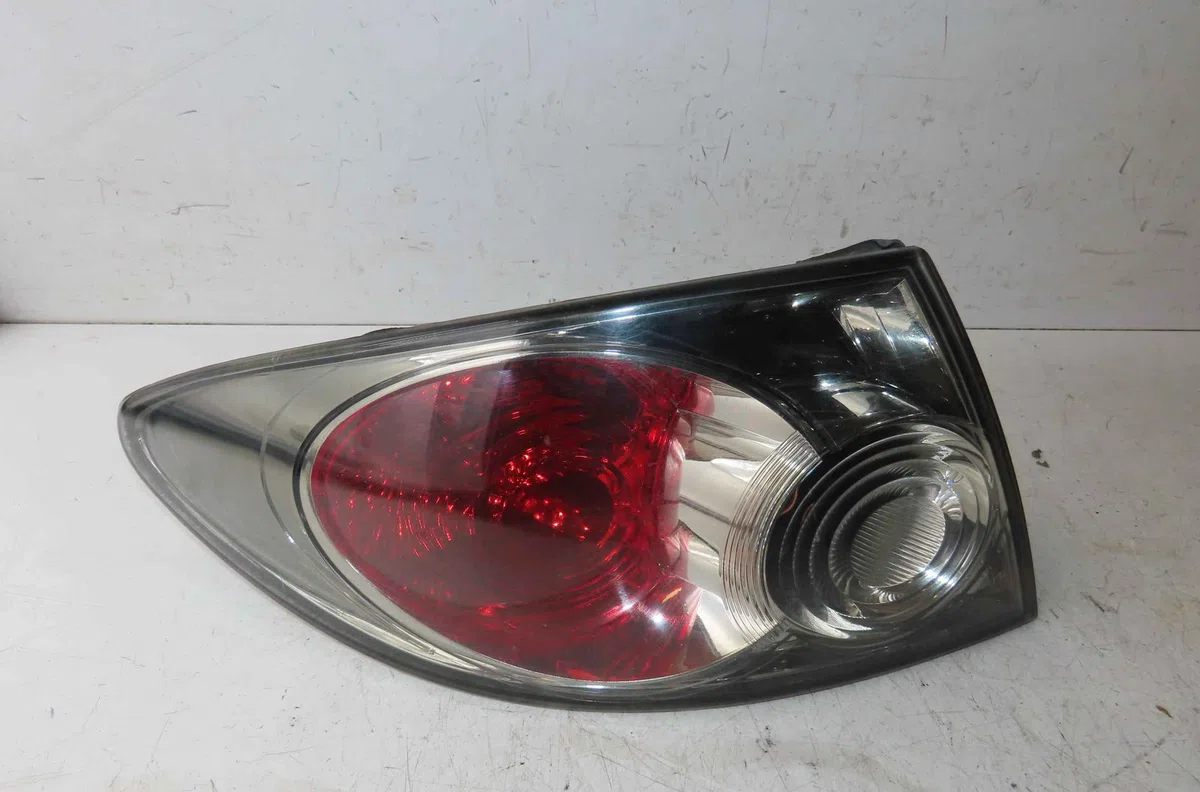 Catadioptre arg MAZDA 6 I occasion — photo 4