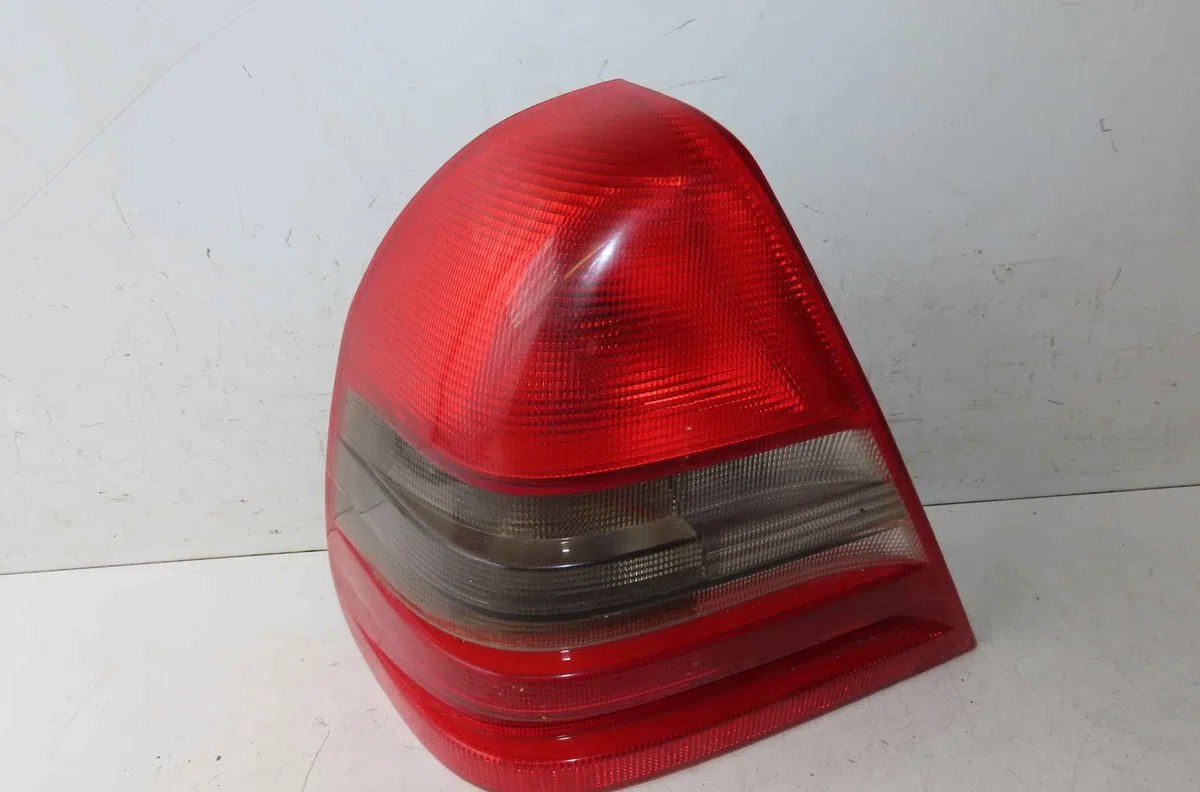 Catadioptre arg MERCEDES CLASSE C I occasion — photo 2