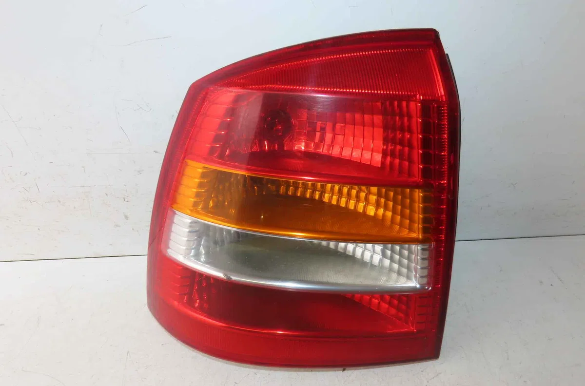 Catadioptre arg OPEL ASTRA II occasion — photo 4