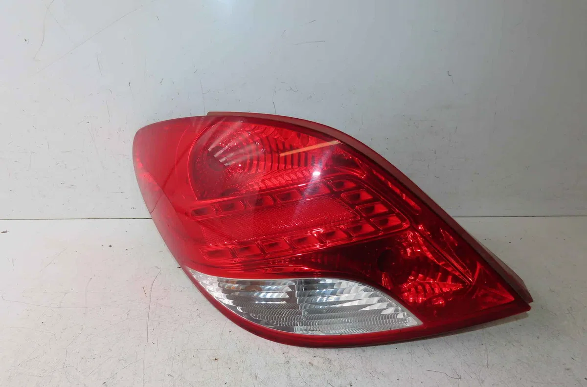 Catadioptre arg PEUGEOT 207 occasion — photo 3