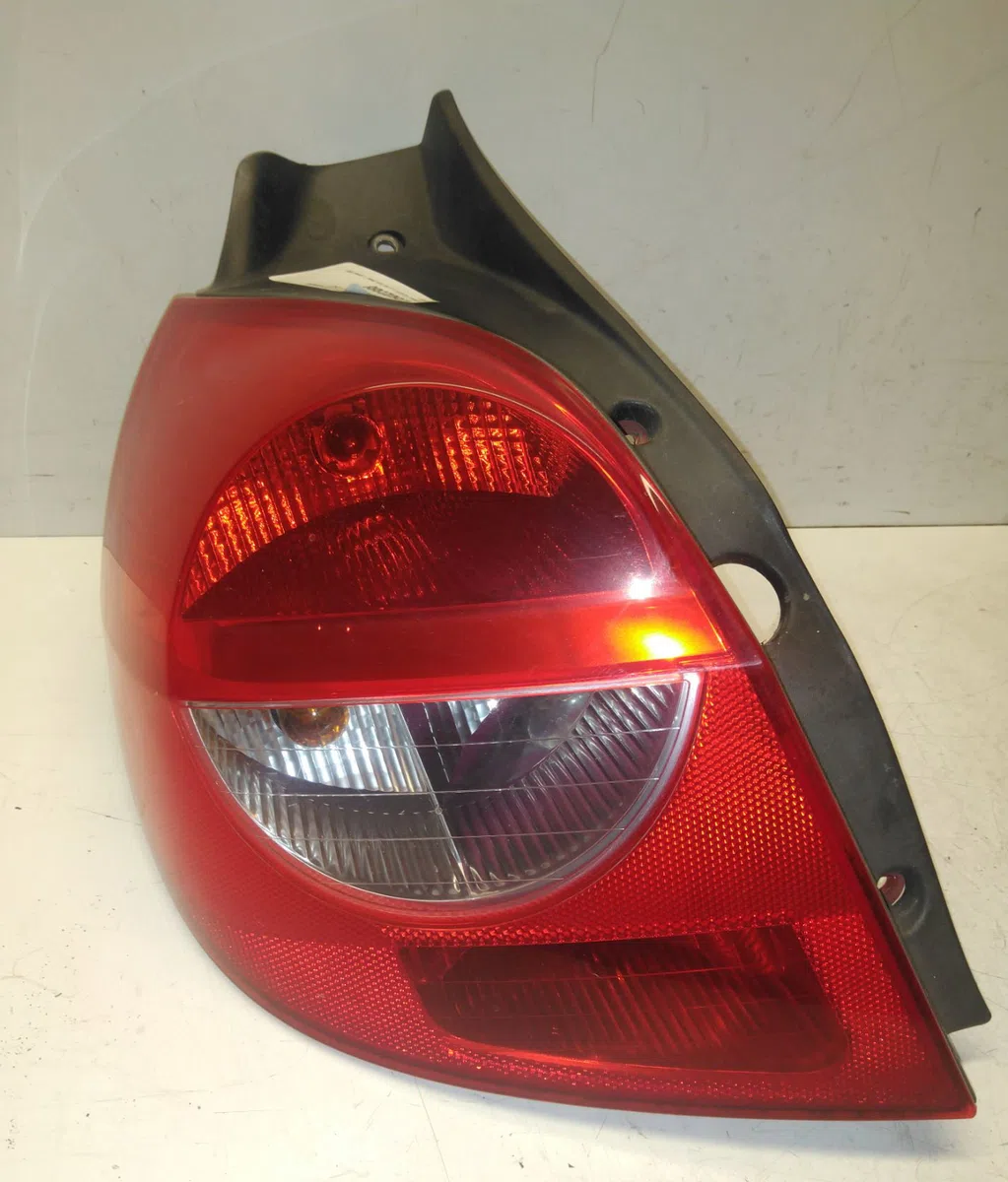 Catadioptre arg RENAULT CLIO III occasion — photo 2