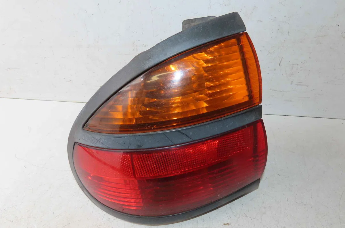 Catadioptre arg RENAULT LAGUNA  I occasion — photo 2
