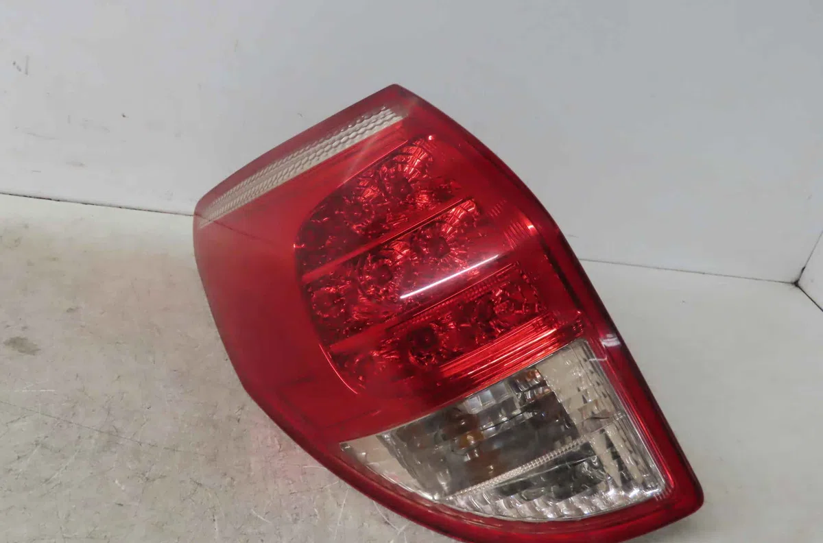 Catadioptre arg TOYOTA RAV4 III occasion — photo 4