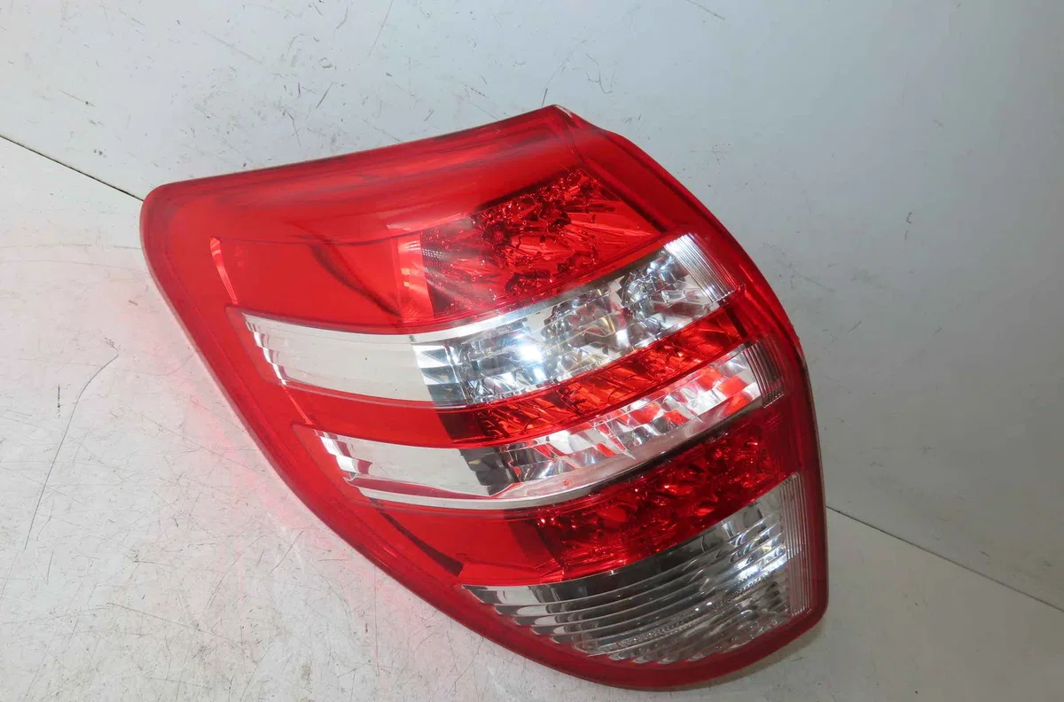 Catadioptre arg TOYOTA RAV4 III occasion — photo 2