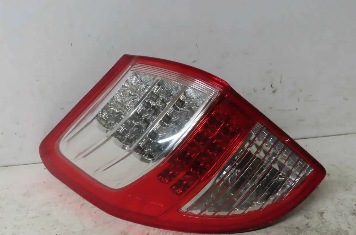 Catadioptre arg TOYOTA RAV4 III occasion — photo 2