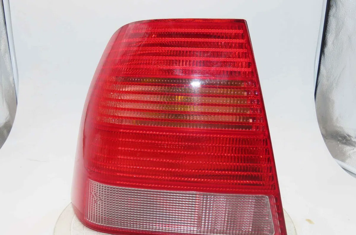 Catadioptre arg VOLKSWAGEN BORA occasion — photo 2