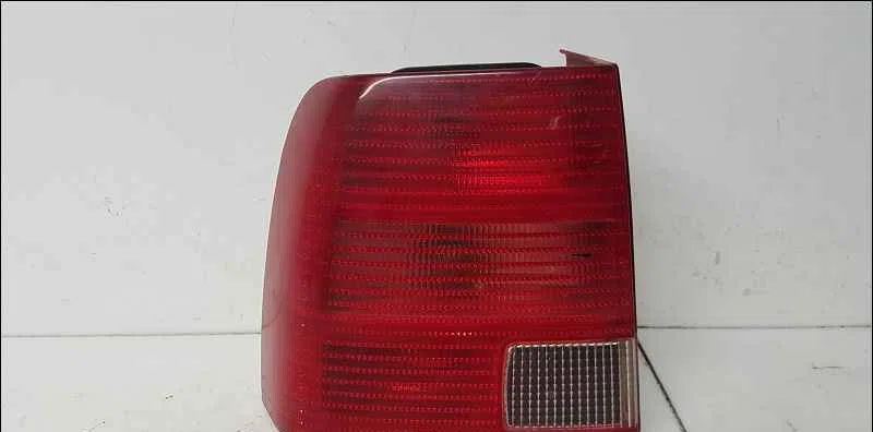 Catadioptre arg VOLKSWAGEN PASSAT IV occasion — photo 4