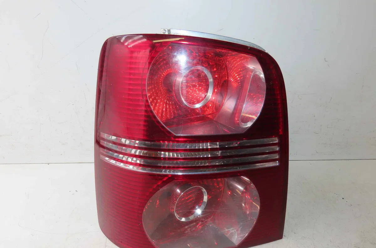 Catadioptre arg VOLKSWAGEN TOURAN I occasion — photo 2