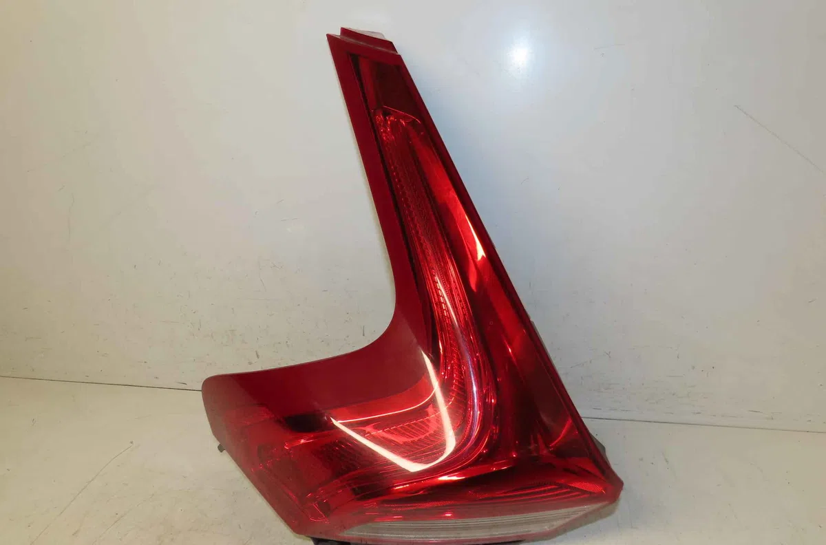 Catadioptre arg VOLVO V40 II occasion — photo 3