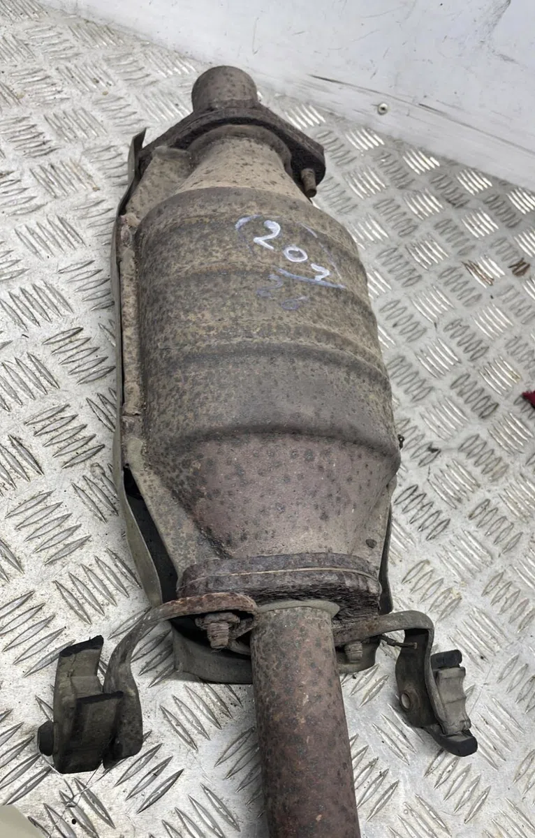 Catalyseur NISSAN ALMERA 1 PHASE 1 occasion — photo 2