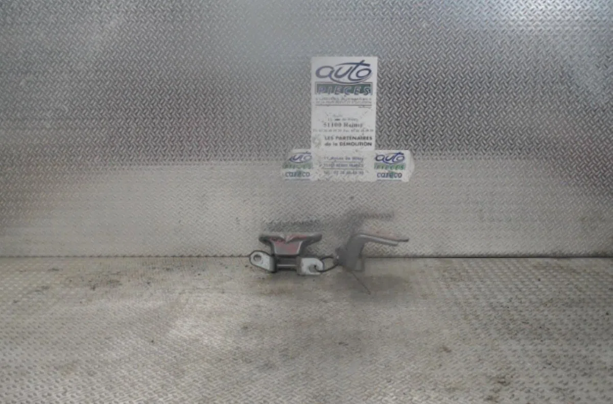 Charniere inf porte battante arg Kia CEE'D 3-5 portes (ED) 1.6 crdi 90 (2006-2012) occasion — photo 3