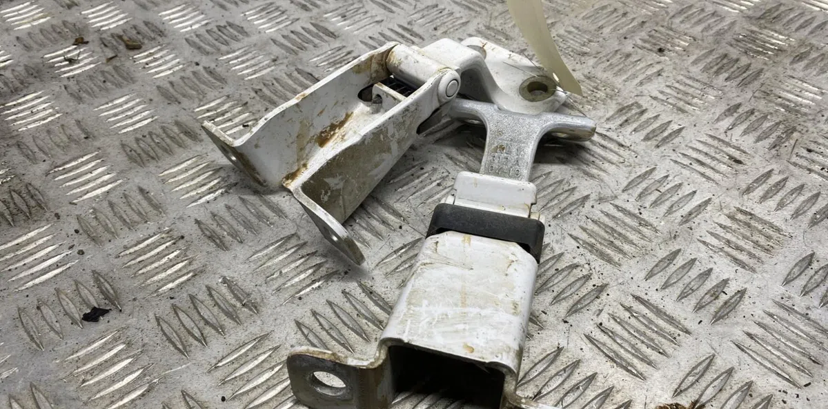 Charniere inf porte battante arg RENAULT KANGOO 2 PHASE 2 occasion — photo 3