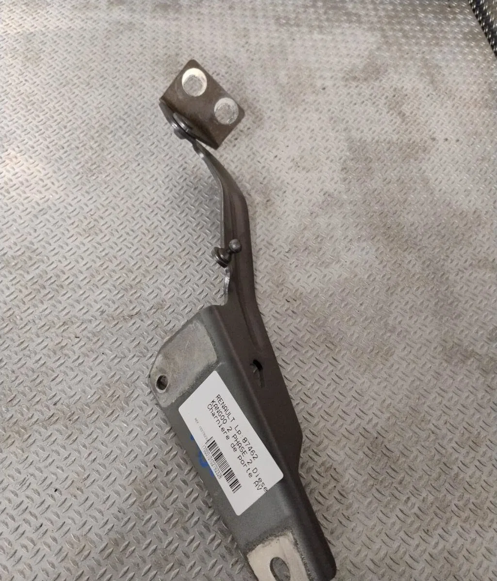 Charniere sup porte battante arg Renault KANGOO Express (FW0-1_) 1.5 dci 75 (fw07, fw10, fw04) (2010) 4 portes occasion — photo 4