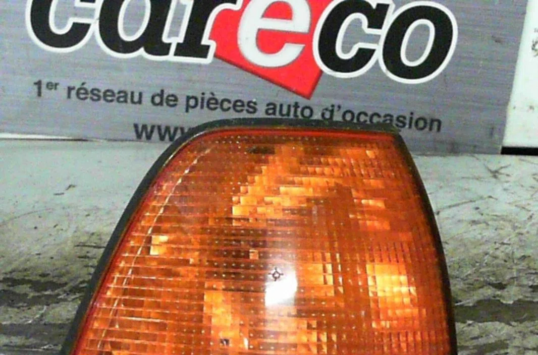 Clignotant droit Bmw 3 Compact (E36) 316 i (1994-2000) occasion — photo 3