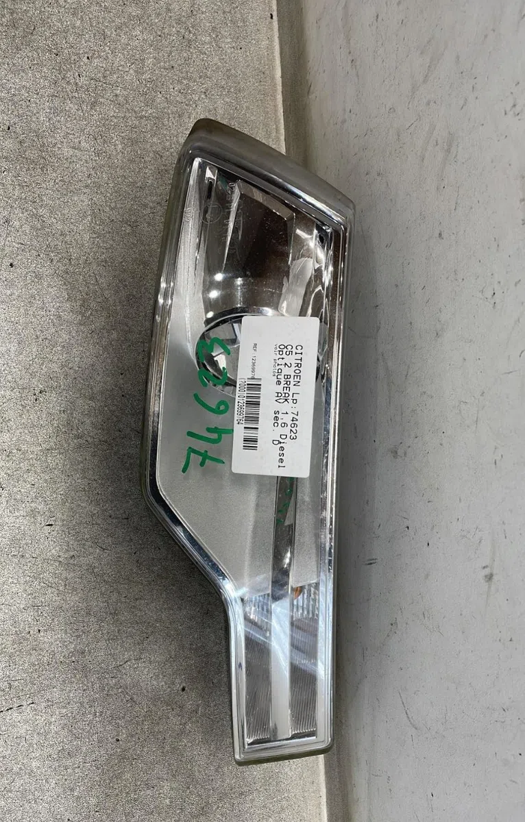 Clignotant droit Citroen C5 III Break (RW_) 1.6 hdi 110 (2008) occasion — photo 2
