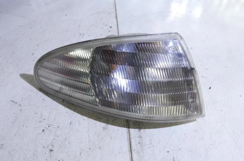 Clignotant droit FORD MONDEO 1 PHASE 1 occasion — photo 3