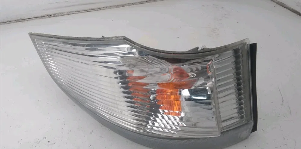Clignotant droit MITSUBISHI CANTER occasion — photo 2