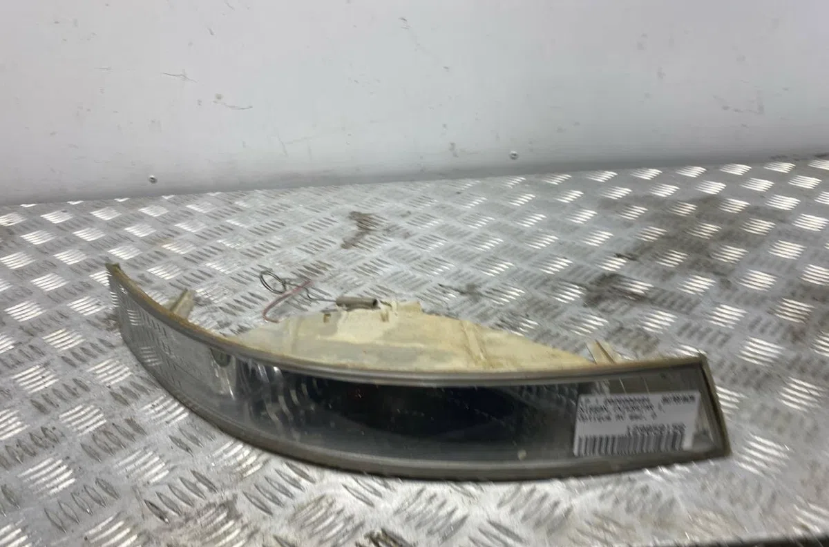 Clignotant droit NISSAN INTERSTAR 1 PHASE 2 occasion — photo 2