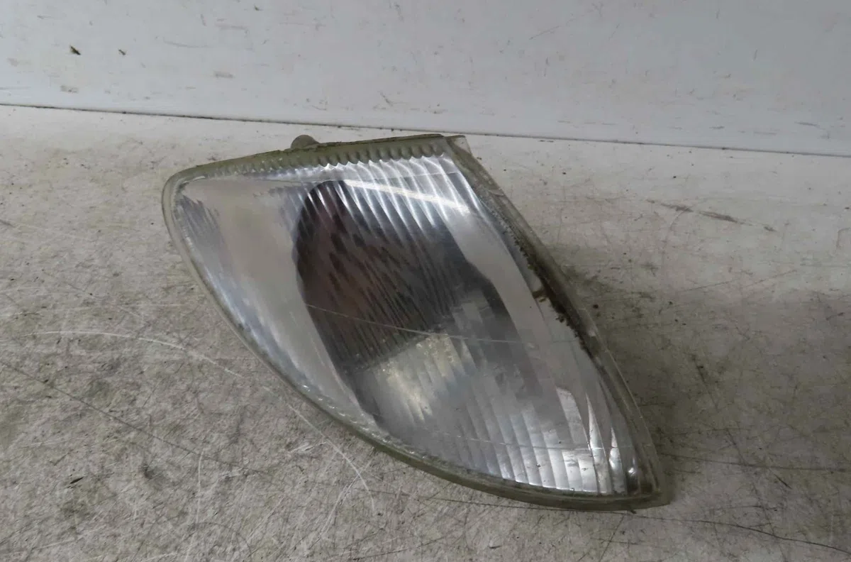 Clignotant droit RENAULT SCENIC I occasion