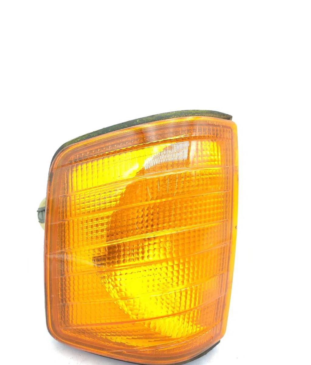 Clignotant gauche MERCEDES 190 W201 PHASE 1 occasion — photo 3