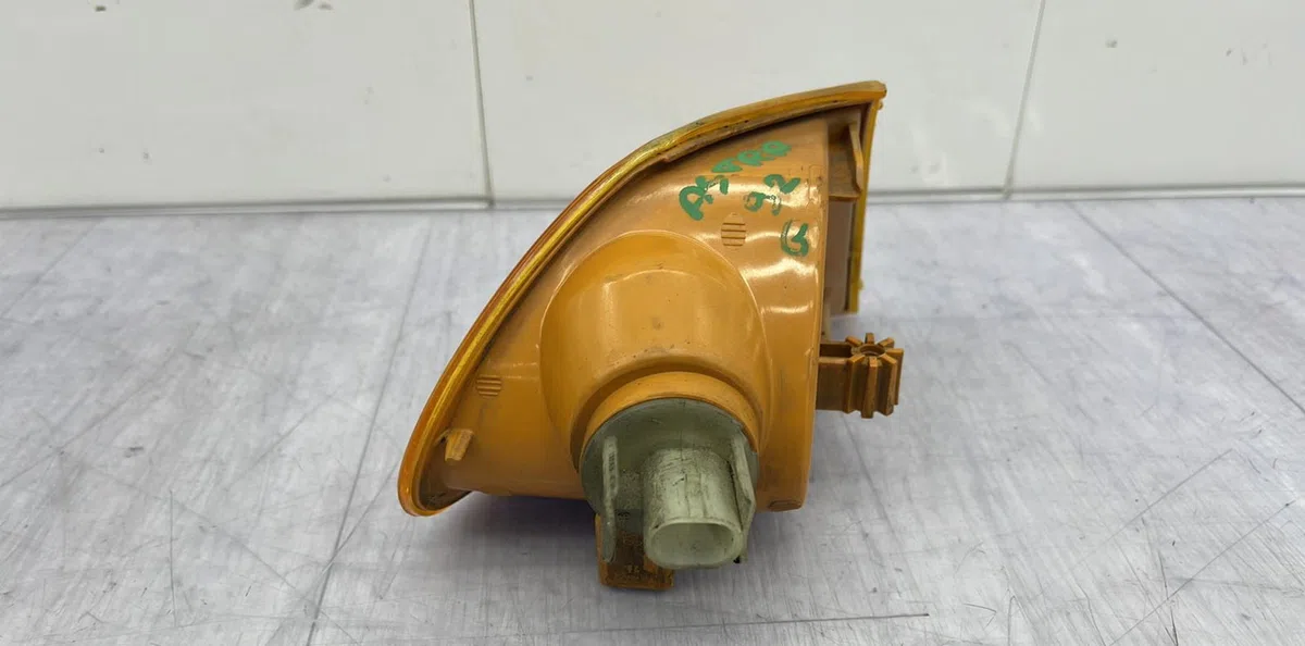 Clignotant gauche OPEL ASTRA F PHASE 1 BREAK occasion — photo 3
