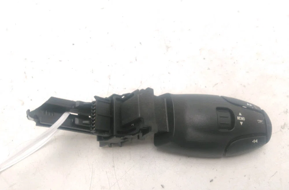 Commande autoradio Peugeot 308 SW I (4E_, 4H_) 1.6 hdi (2009-2014) occasion — photo 2