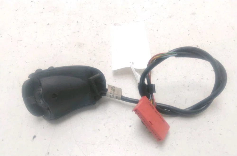 Commande autoradio Renault MEGANE I Coupé (DA0-1_) 1.6 16v (da0b, da04, da11) (1999-2003) 2 portes occasion — photo 2