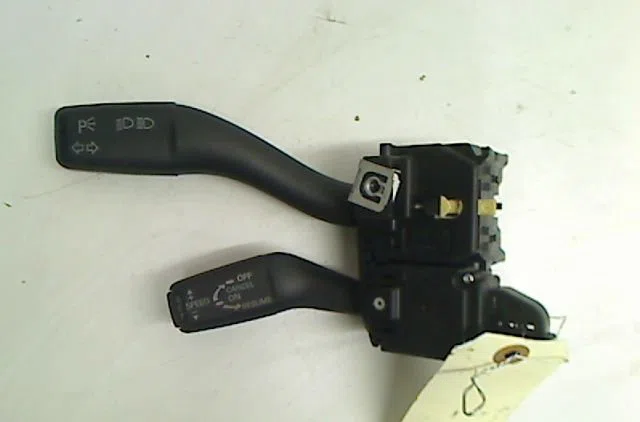 Commande clignotant Audi A3 (8P1) 1.9 tdi (2003-2010) 3 portes occasion — photo 4