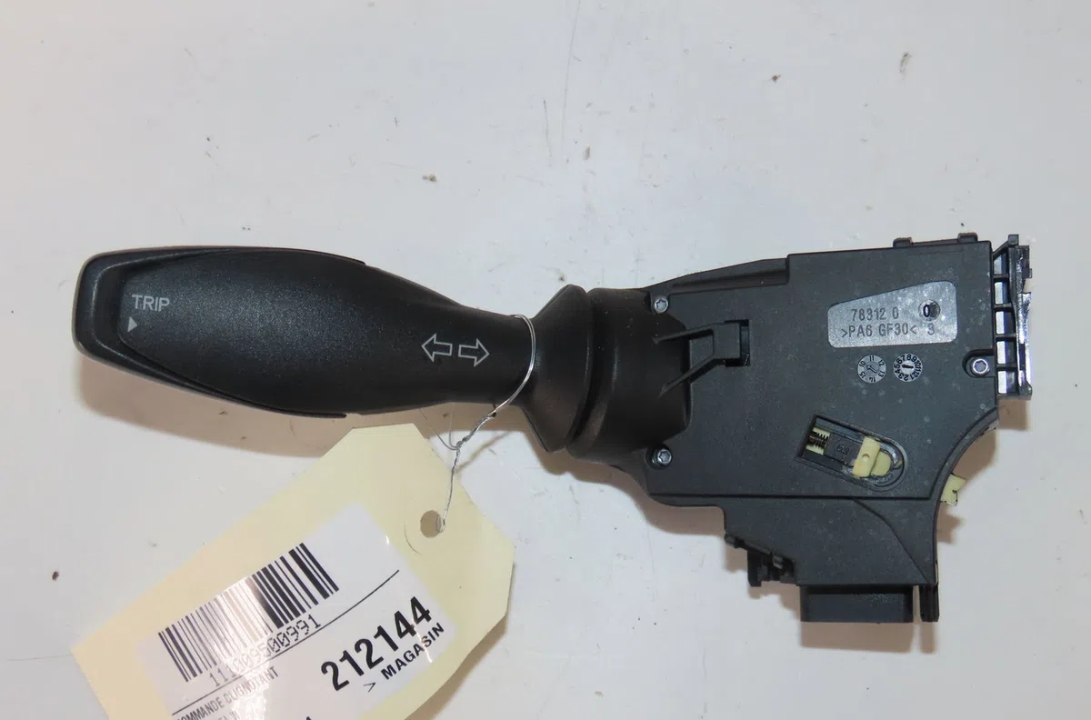Commande clignotant Ford FIESTA VI (CB1, CCN) 1.6 tdci (2008-2012) occasion — photo 4