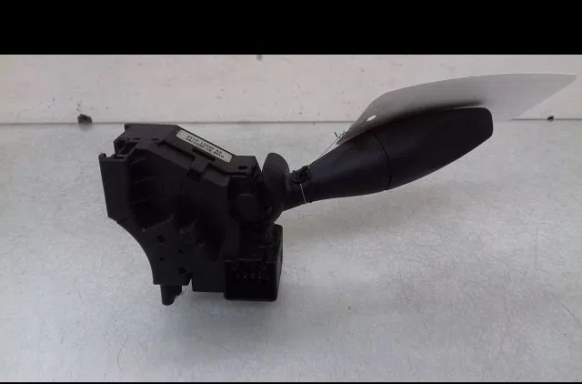 Commande clignotant Ford TRANSIT CONNECT (P65_, P70_, P80_) 1.8 di (2002-2013) occasion — photo 3