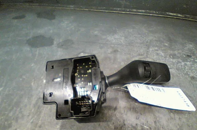Commande clignotant Ford TRANSIT CONNECT (P65_, P70_, P80_) 1.8 tdci (2002-2013) occasion — photo 2