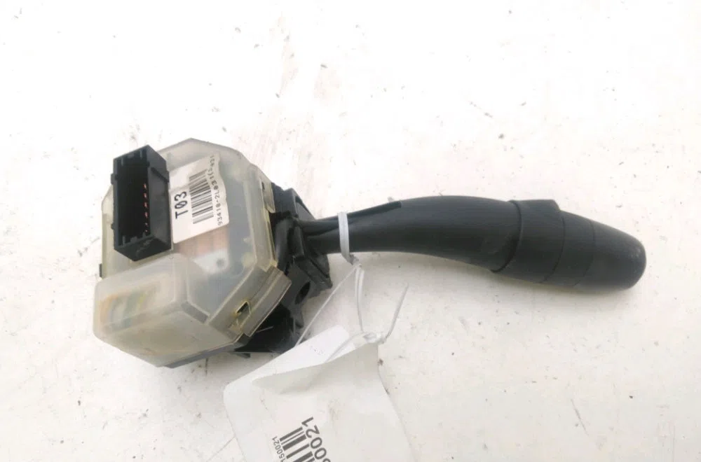 Commande clignotant Hyundai I30 Break (FD) 1.6 crdi (2008-2012) occasion — photo 2