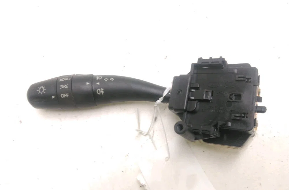 Commande clignotant Hyundai I30 Break (FD) 1.6 crdi (2008-2012) occasion — photo 3