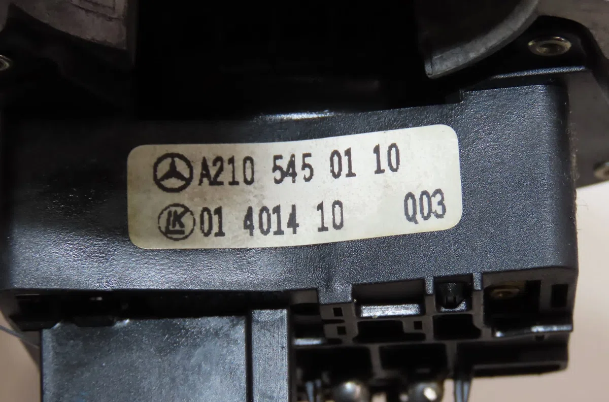 Commande clignotant Mercedes-benz CLASSE E (W210) E 270 cdi (210.016) (1999-2002) occasion — photo 3