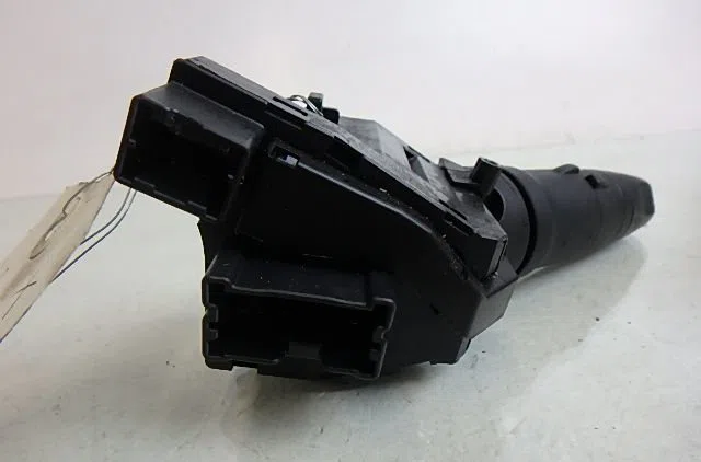 Commande clignotant Nissan X-TRAIL I (T30) 2.2 di 4x4 (2001-2005) occasion — photo 2