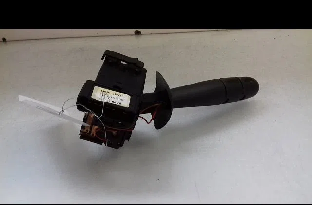 Commande clignotant Renault LAGUNA II (BG0-1_) 1.9 dci (2001-2007) occasion — photo 3