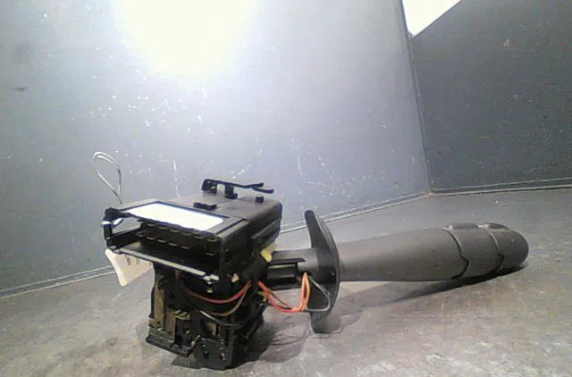 Commande clignotant Renault LAGUNA II (BG0-1_) 1.9 dci (bg08, bg0g) (2001-2007) occasion — photo 2