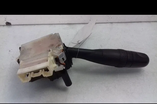 Commande clignotant Suzuki SX4 (EY, GY) 1.9 ddis 4x4 (rw 419d) (2006) occasion — photo 2