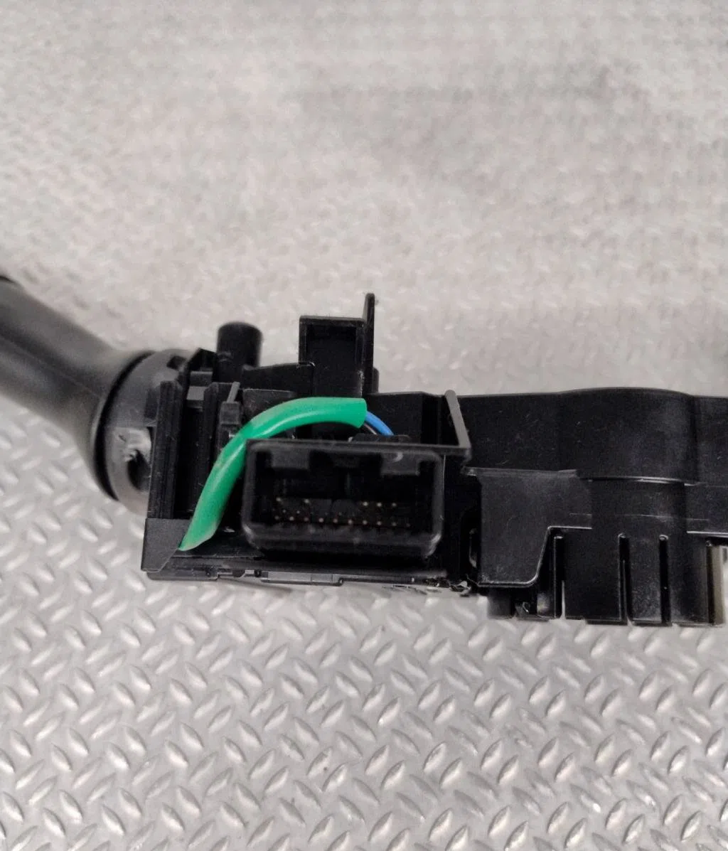 Commande clignotant TOYOTA AYGO 2  AYGO 2 PHASE 1 occasion — photo 4