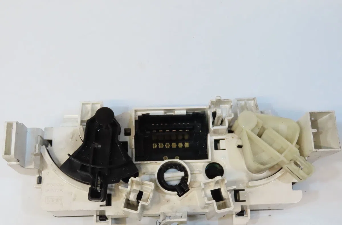 Commande de chauffage Citroen C2 (JM_) 1.4 hdi (2003-2009) 3 portes occasion — photo 3