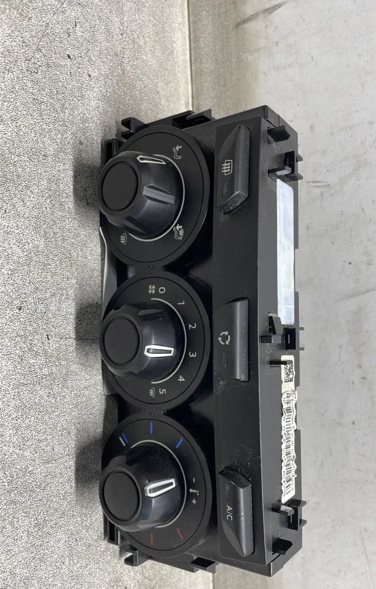 Commande de chauffage Citroen C3 II (SC_) 1.6 hdi (2009-2016) 5 portes occasion — photo 2
