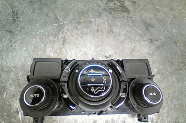Commande de chauffage Citroën C3 PICASSO (SH_) 1.6 vti 120 (2009) occasion — photo 3