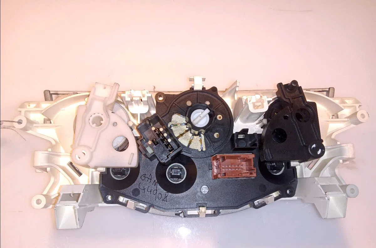 Commande de chauffage Citroen C5 I (DC_) 2.0 hdi (dcrhyb) (2001-2004) occasion — photo 2