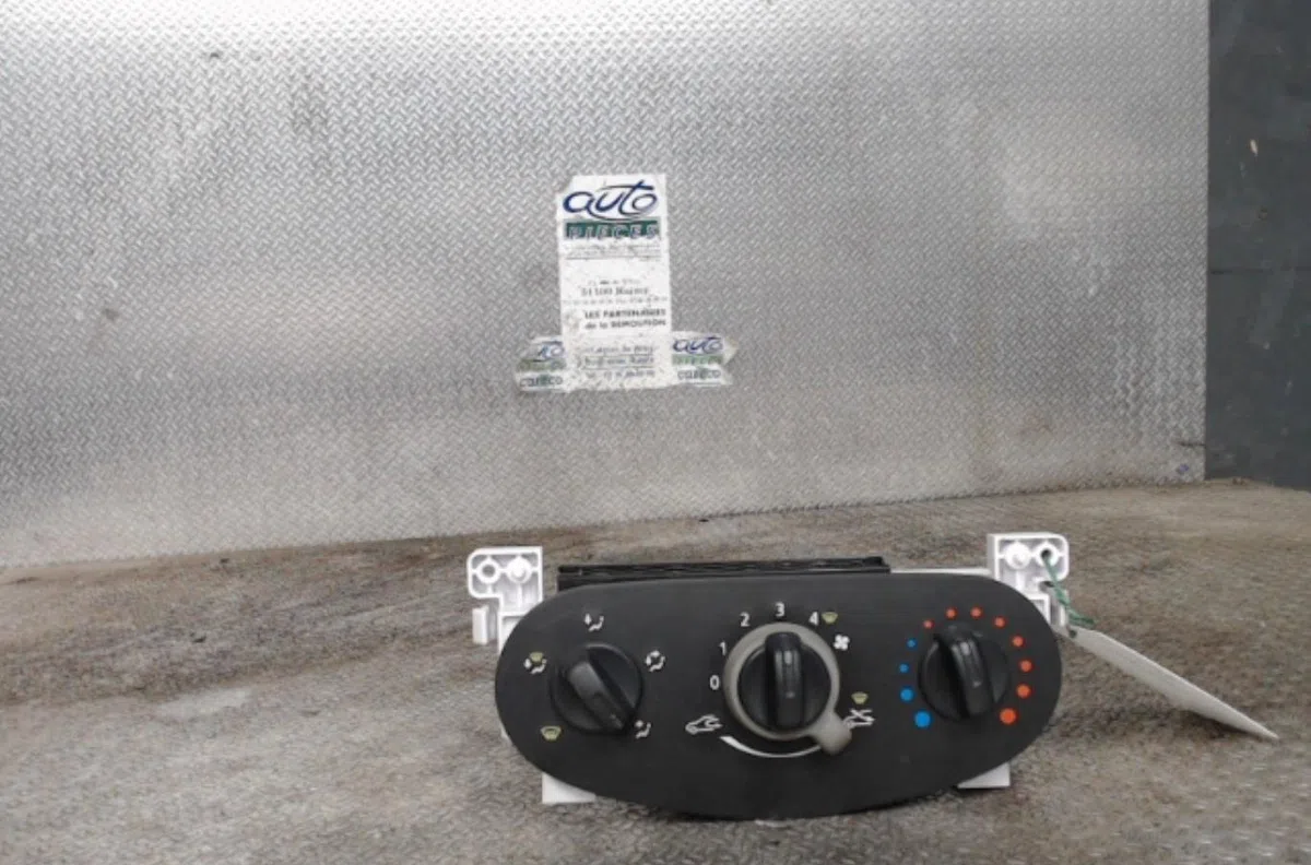 Commande de chauffage DACIA SANDERO 1  SANDERO 1 occasion — photo 2