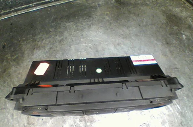 Commande de chauffage Ford FOCUS C-MAX (DM2) 2.0 tdci (2003-2007) occasion — photo 2