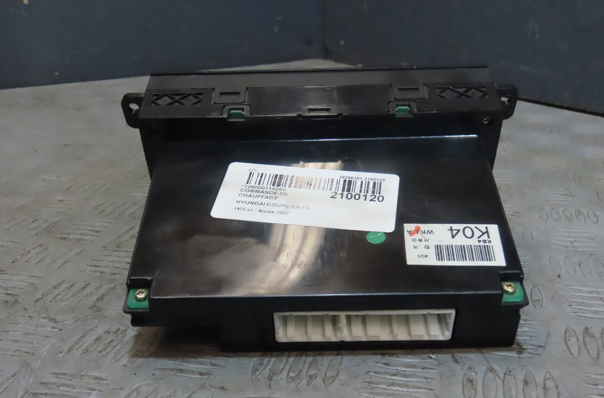 Commande de chauffage Hyundai COUPE II (GK) 2.0 (2002-2009) occasion — photo 2