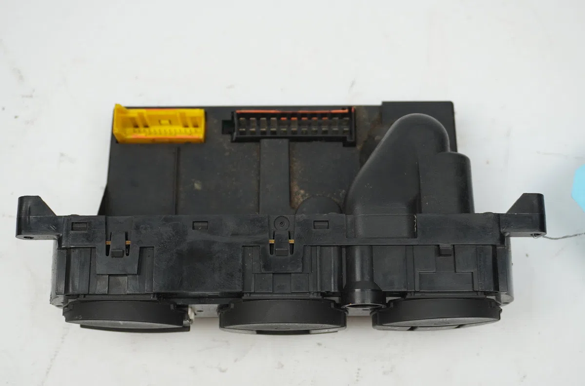 Commande de chauffage Opel VECTRA B Break (J96) 2.0 dti 16v (f35) (1997-2003) occasion — photo 2